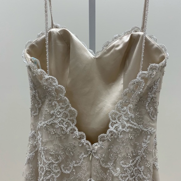 Enzoani Wedding Dress w/Detachable Straps NWT